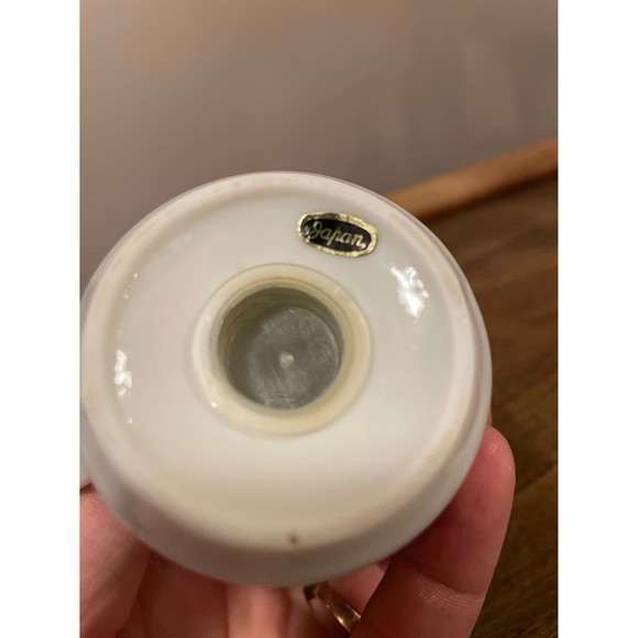 Vintage Holiday Christmas Tree Design Ceramic Salt & Pepper Shakers - Picture 6 of 8